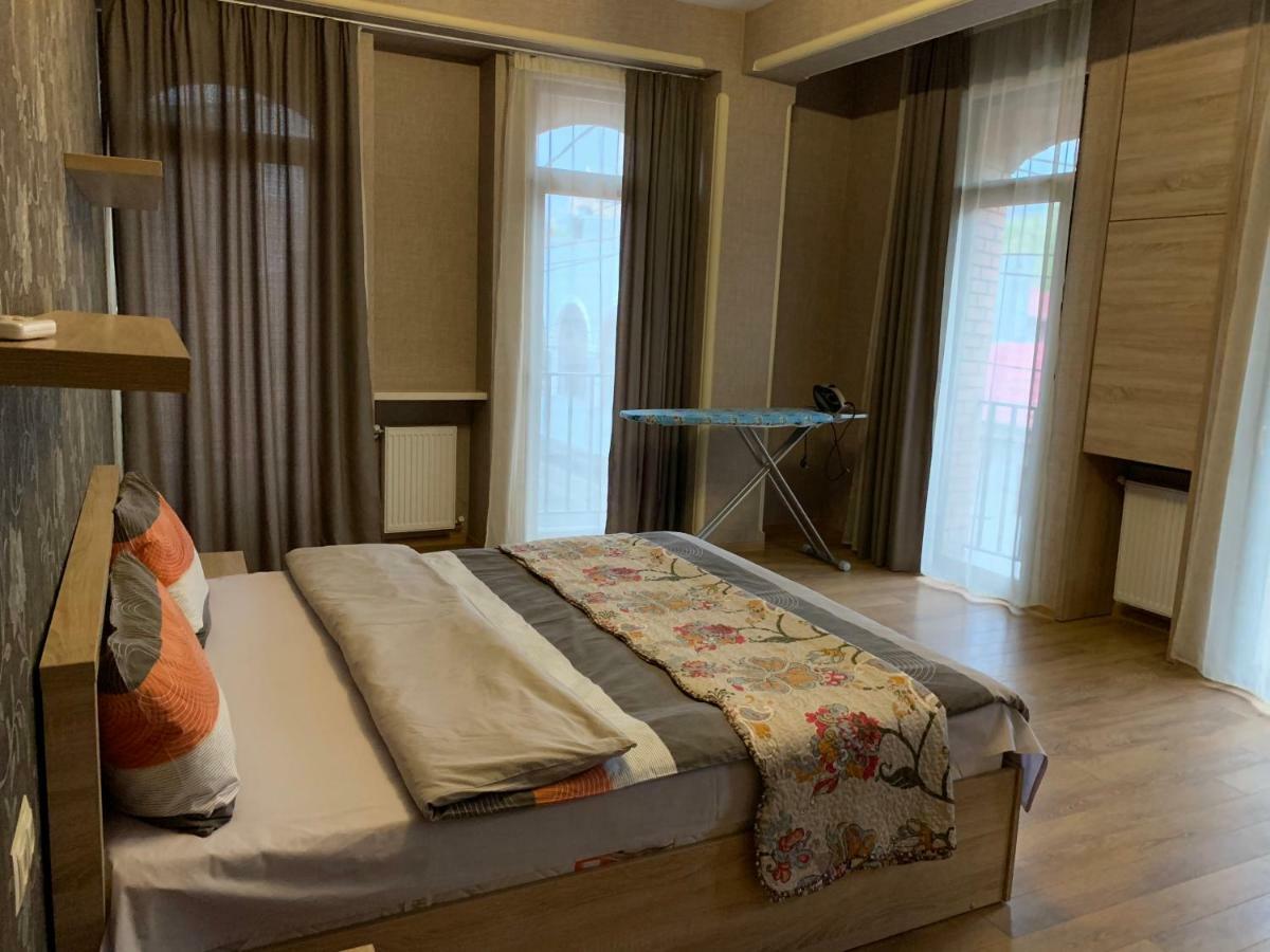 Lilika Apartments On Meskhishvili Tbilisi Eksteriør billede