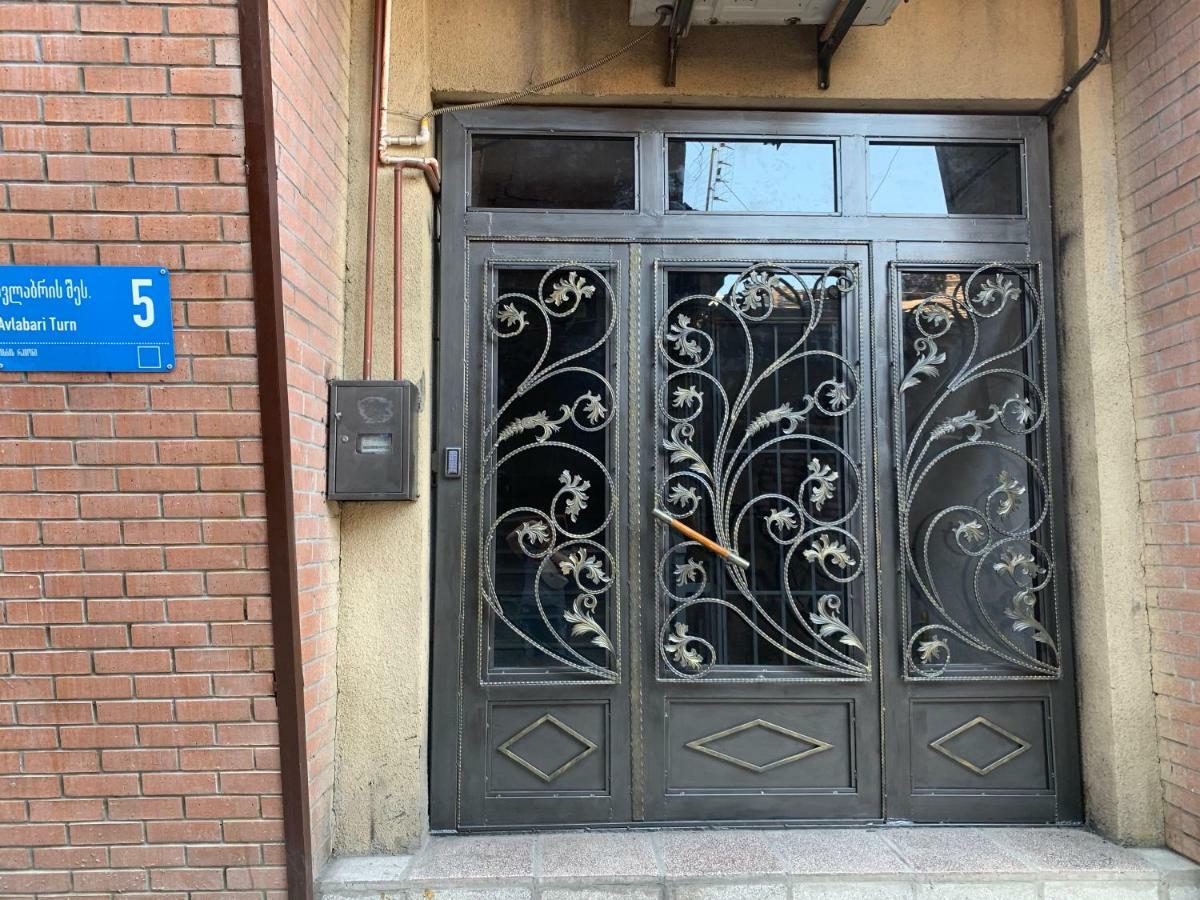 Lilika Apartments On Meskhishvili Tbilisi Eksteriør billede